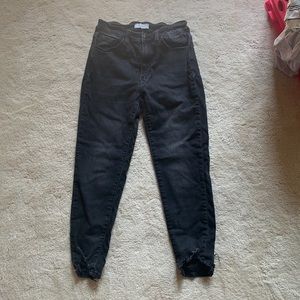 KanCan signature high rise capris. Size 28